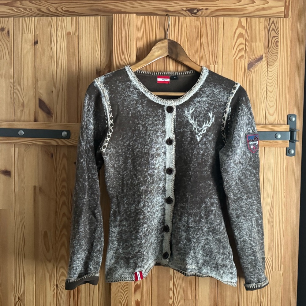 Almgwand Austrian Cardigan Sweater | Deer Motif | Size 38  (S/M) | Made in Aust.
